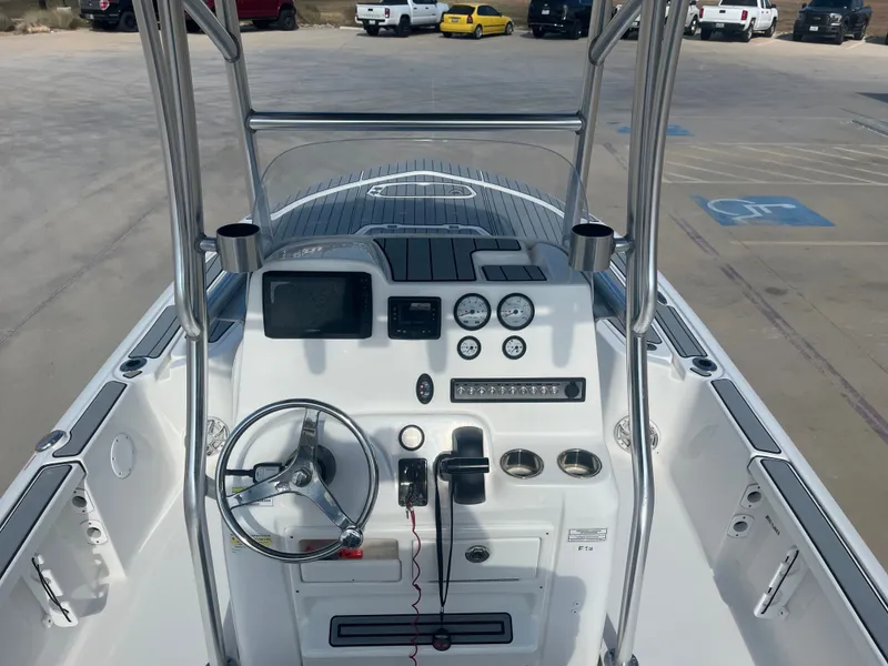 Slide: The Image of Tidewater 2110 Bay Max 2021 - 27