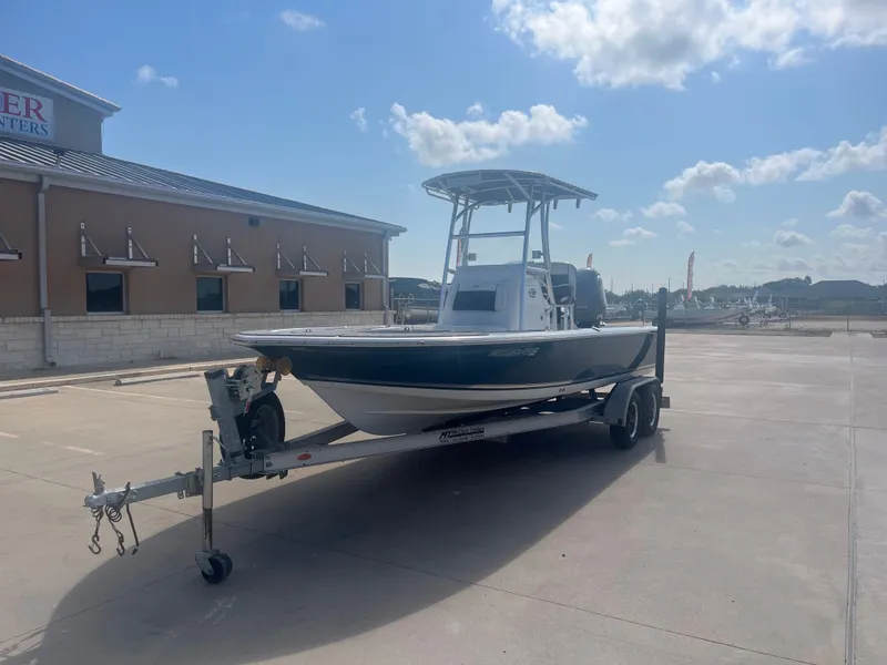 Slide: The Image of Tidewater 2110 Bay Max 2021 - 3