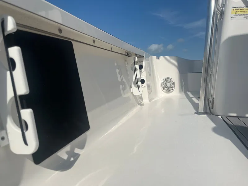 Slide: The Image of Tidewater 2110 Bay Max 2021 - 30