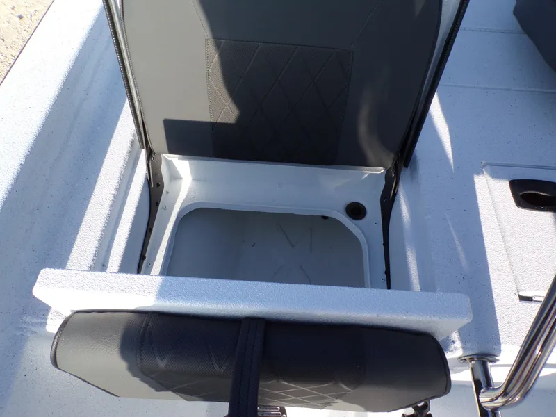 Slide: The Image of Xpress H20B Bay 2026 - 22