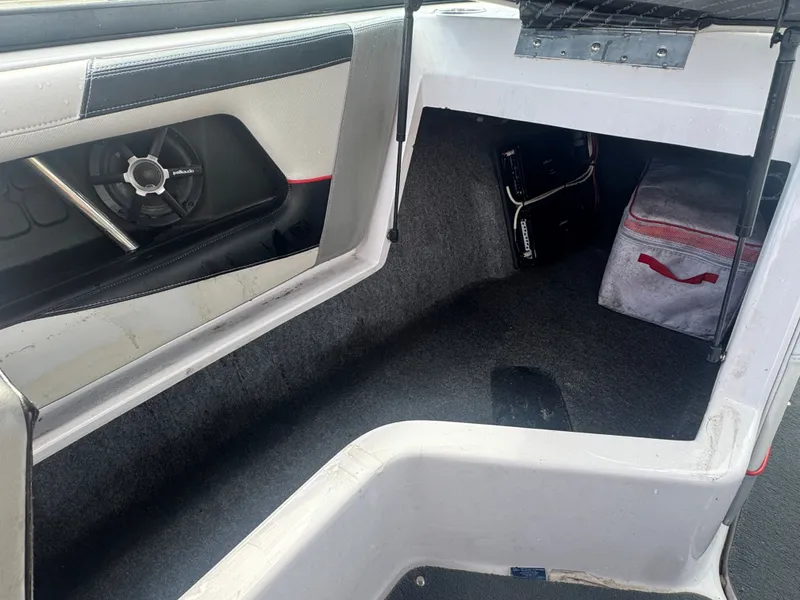 Slide: The Image of Air Nautique AIR NAUTIQUE 230 2012 - 29