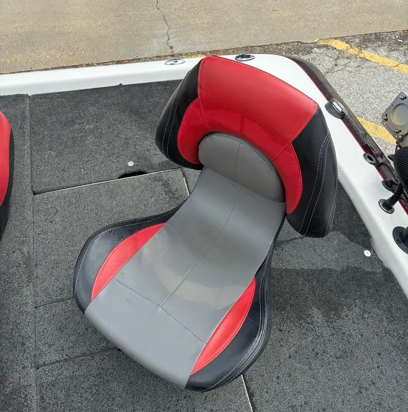 Slide: The Image of Skeeter ZX200 2013 - 13