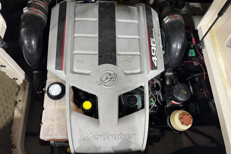 Slide: The Image of MerCruiser 496 Mag engine in 2004 Sea Ray 270 Sundeck boat. - 12