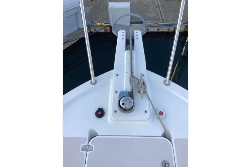 Slide: The Image of 2008 Back Cove 33 boat bow with anchor system and deck details. - 16