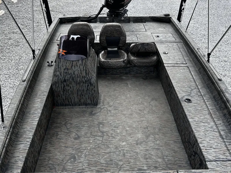 Slide: The Image of Xpress Xplorer Bass Series XP200 2020 - 17