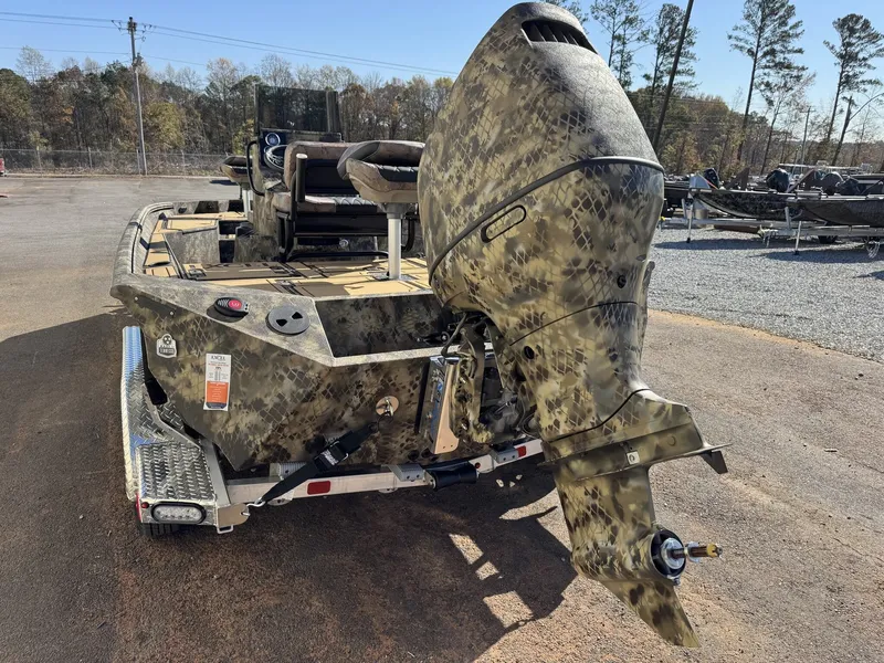 Slide: The Image of Excel 220 Bay Pro Elite 2026 - 5