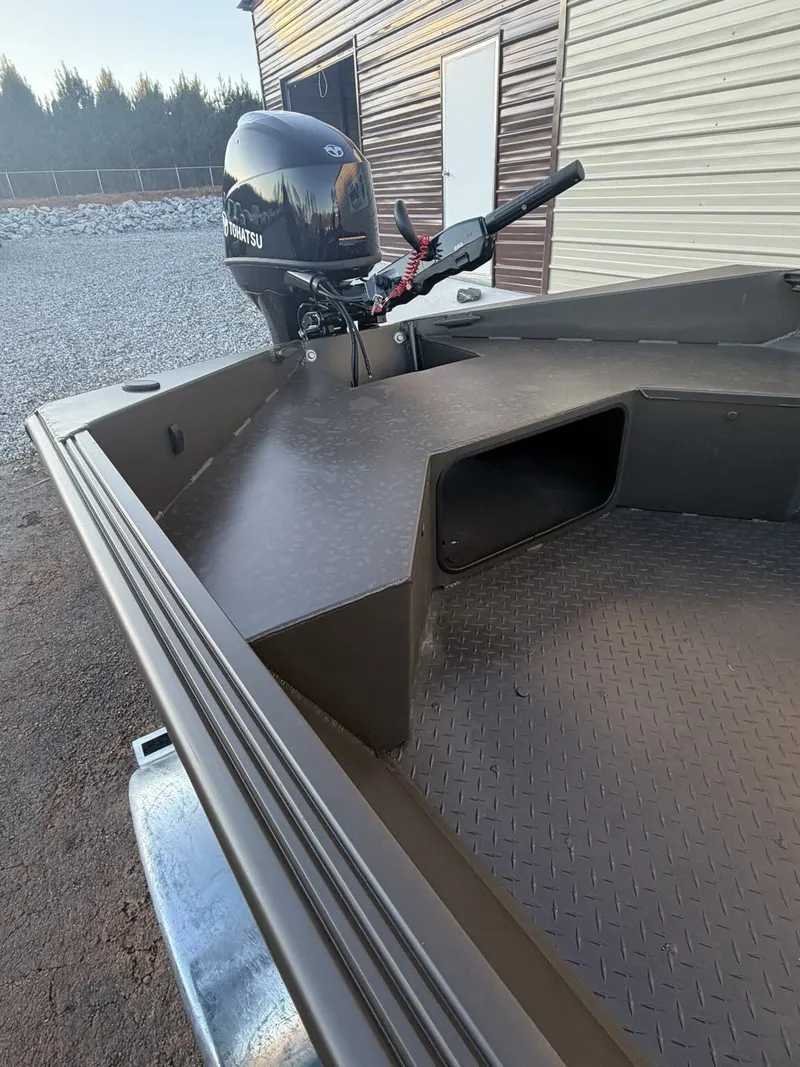 Slide: The Image of Edge Duck Boats Sportsman Series 656 2026 - 13