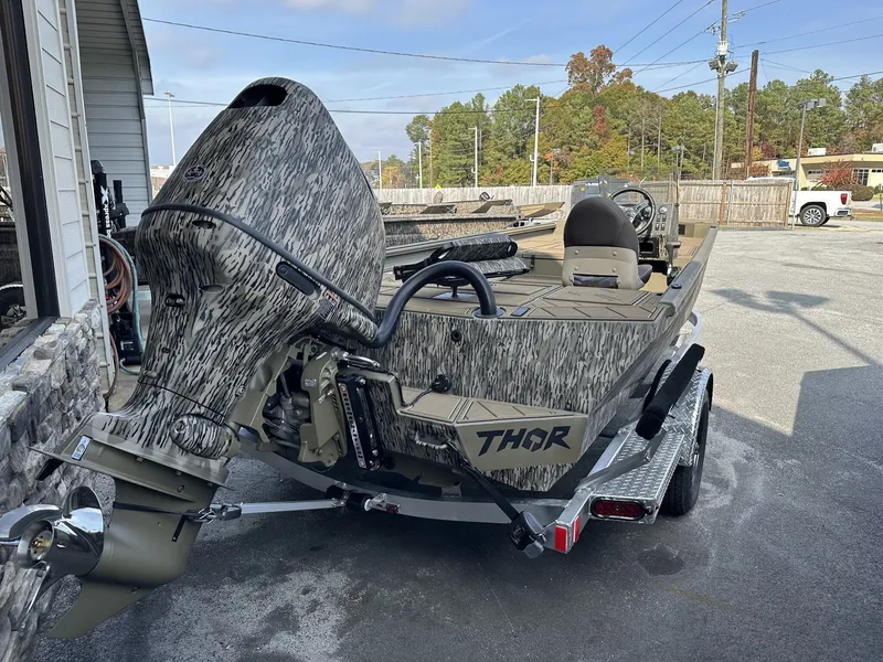 Slide: The Image of Thor Lake Hammer 1900 SC 140HP 2026 - 7