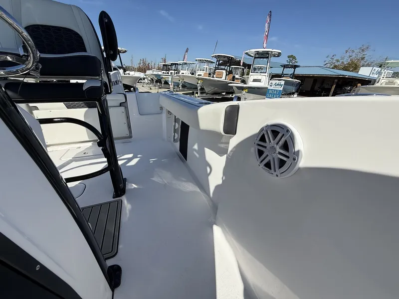 Slide: The Image of Tidewater 232 CC Adventure 2026 - 10