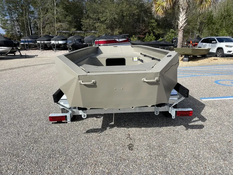 Slide: The Image of Edge Duck Boats Sportsman Series 550DB MID DECK 2026 - 5