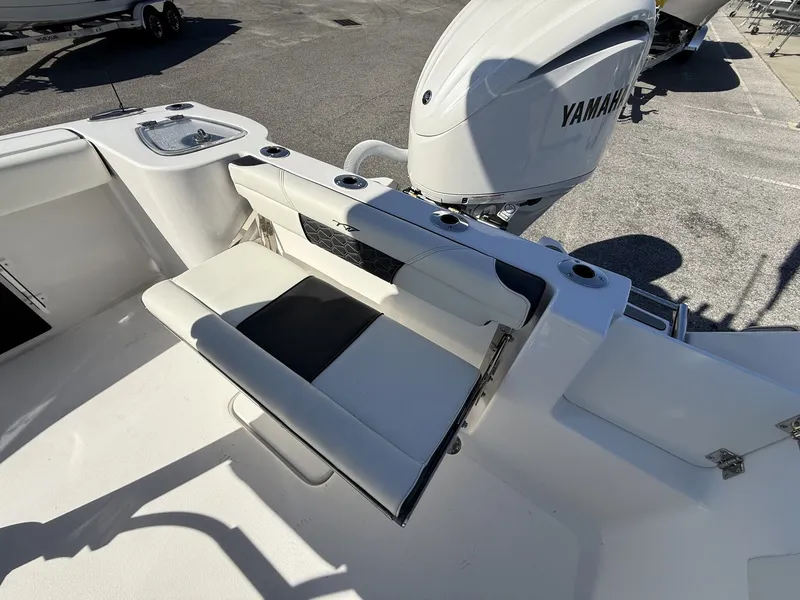 Slide: The Image of Tidewater 232 CC Adventure 2026 - 13