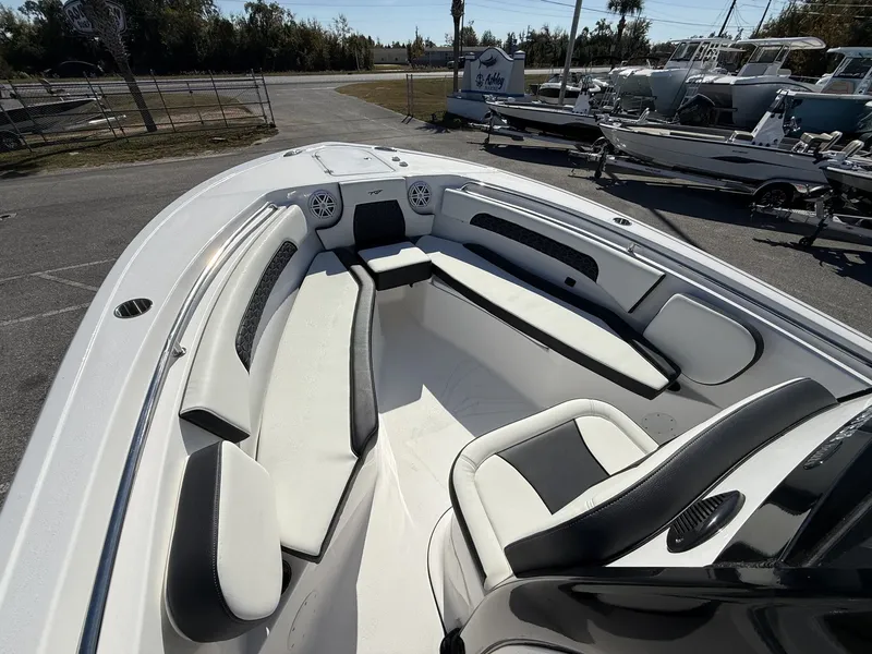 Slide: The Image of Tidewater 232 CC Adventure 2026 - 4