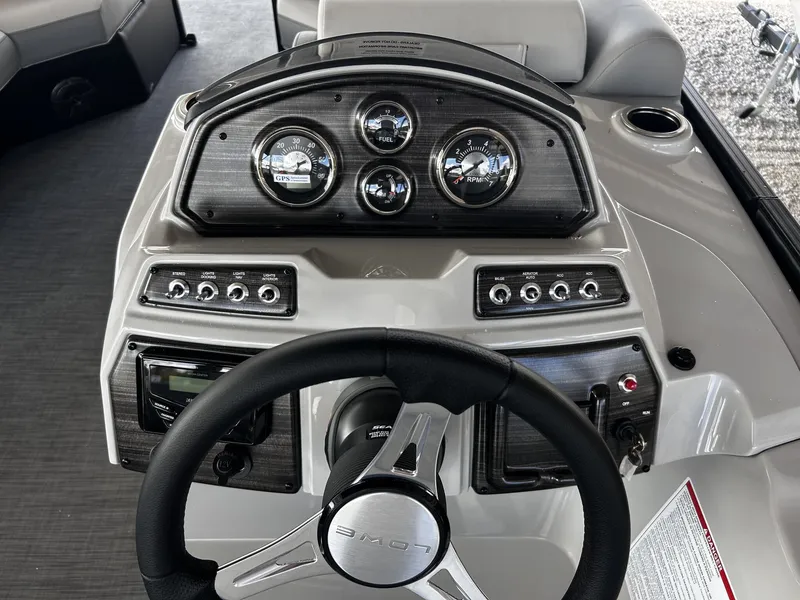 Slide: The Image of Lowe Ss 230 2026 - 10