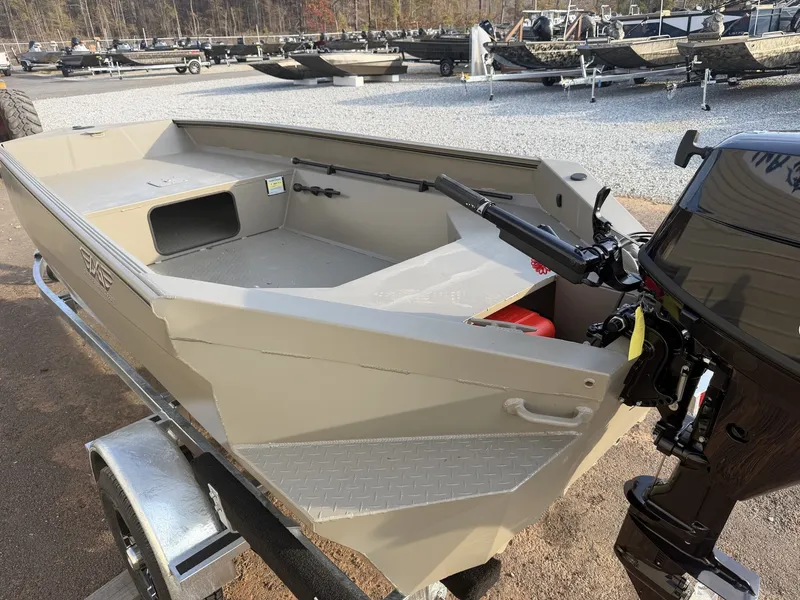 Slide: The Image of Edge Duck Boats Sportsman Series 553DB MID DECK 2026 - 4