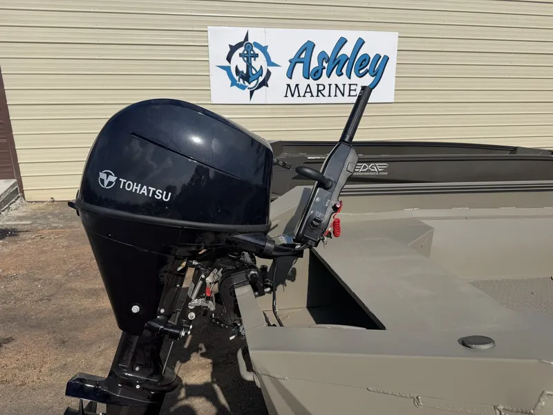 Slide: The Image of Edge Boats Sportsman Series 550DB MID DECK 2026 - 4