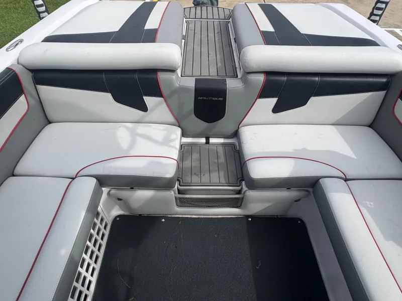 Slide: The Image of Air Nautique AIR NAUTIQUE 230 2012 - 27