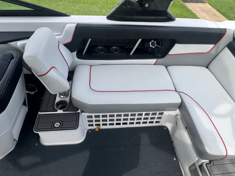 Slide: The Image of Air Nautique SUPER AIR NAUTIQUE 230 2012 - 26