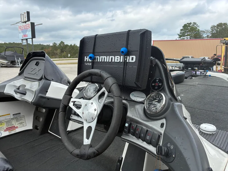 Slide: The Image of Skeeter ZX200 2013 - 17