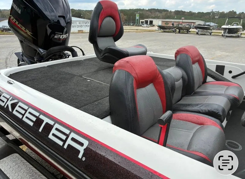 Slide: The Image of Skeeter ZX200 2013 - 27