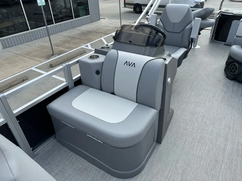 Slide: The Image of Avalon Venture 85 Quad Fish - 21' 2026 - 14