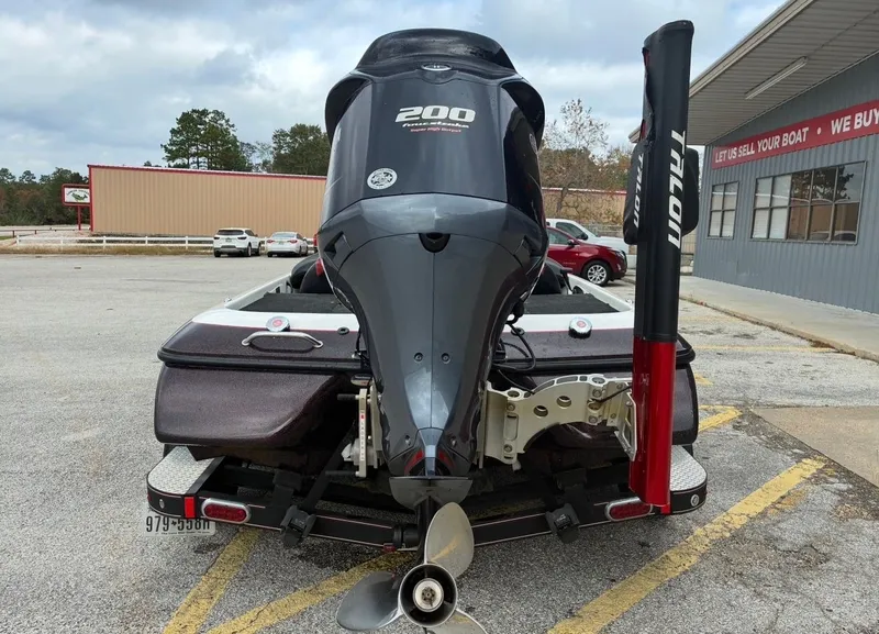 Slide: The Image of Skeeter ZX200 2013 - 14