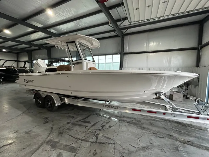 Slide: The Image of Robalo 266 Cayman 2026 - 3