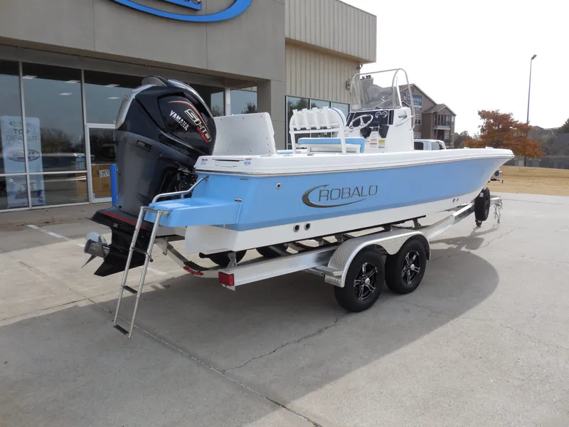 Slide: The Image of Robalo 226 Cayman 2026 - 3