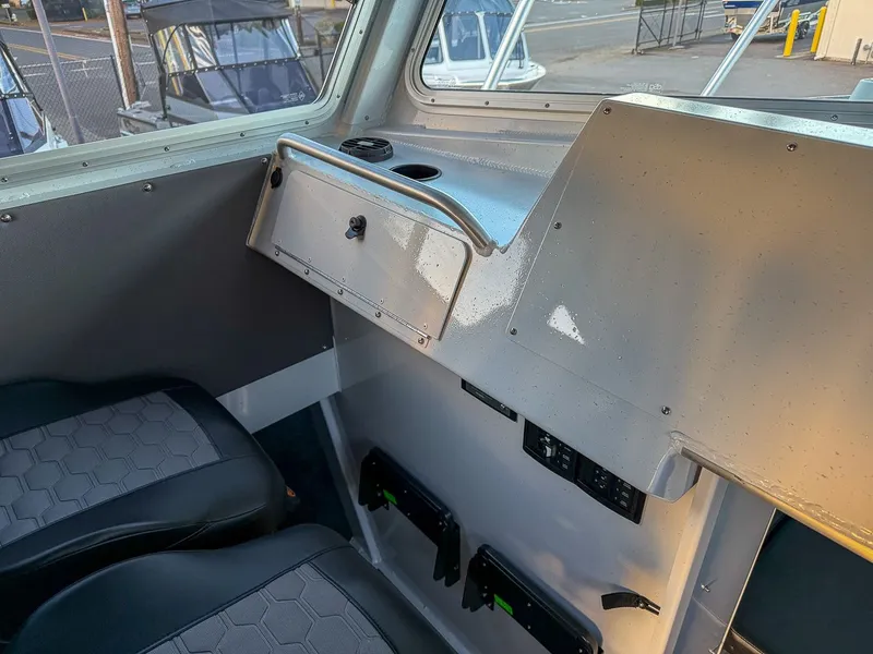 Slide: The Image of North River 3200 EXL Endurance 2026 - 12