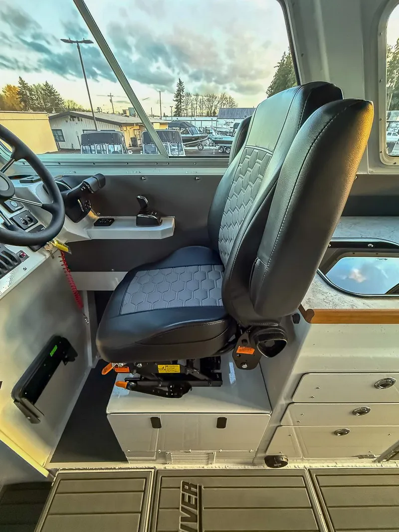 Slide: The Image of North River 3200 EXL Endurance 2026 - 14