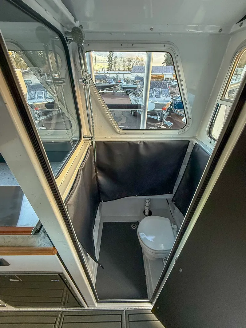 Slide: The Image of North River 3200 EXL Endurance 2026 - 17