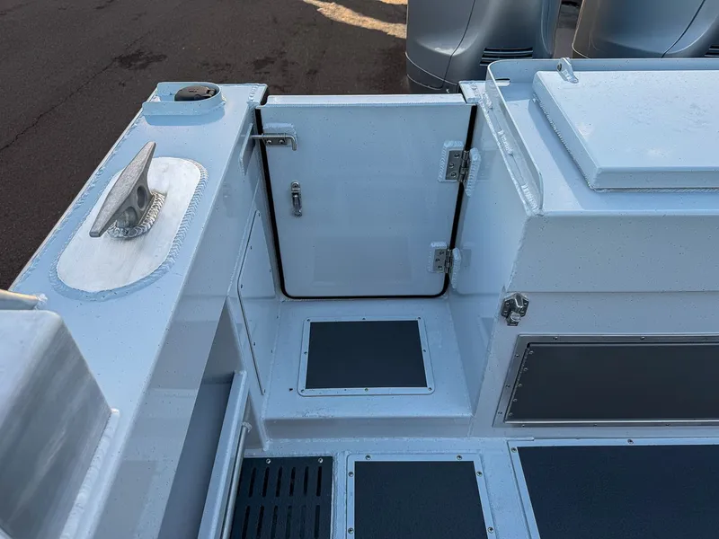 Slide: The Image of North River 3200 EXL Endurance 2026 - 24