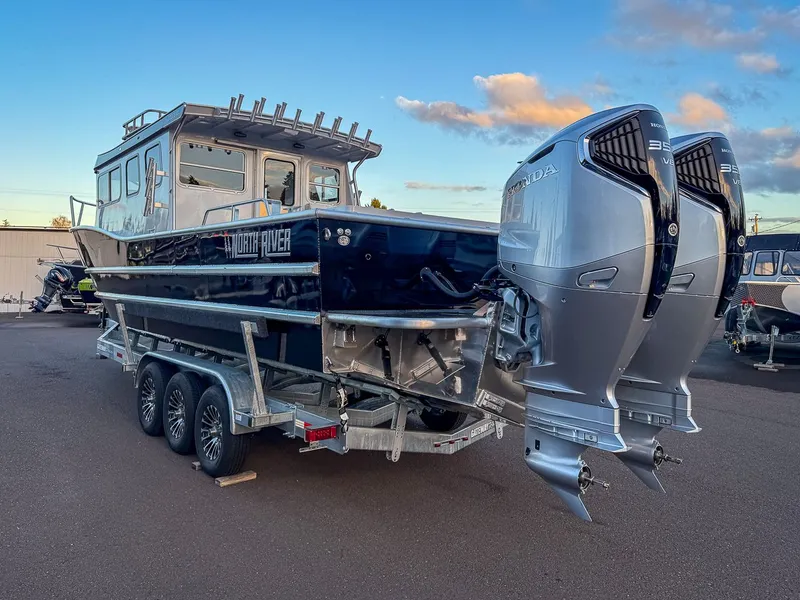 Slide: The Image of North River 3200 EXL Endurance 2026 - 5