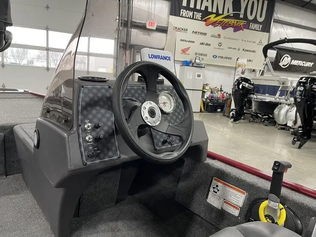 Slide: The Image of Tracker Bass Tracker Classic XL 2024 - 14