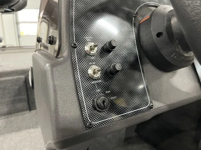 Slide: The Image of Tracker Bass Tracker Classic XL 2024 - 15