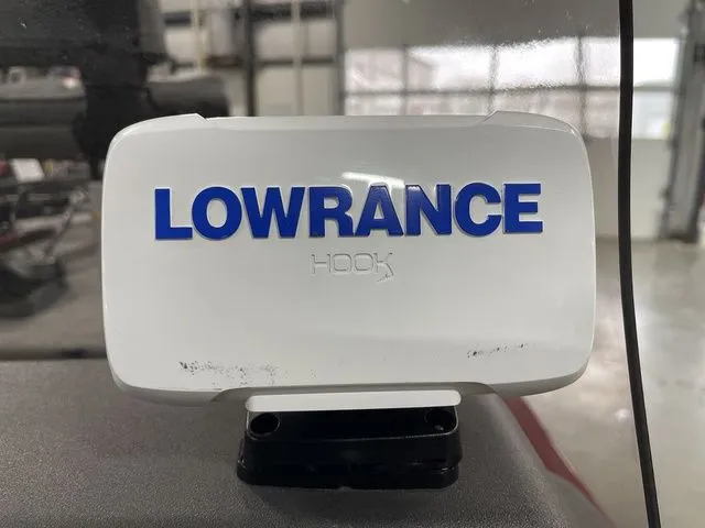 Slide: The Image of Tracker Bass Tracker Classic XL 2024 - 16