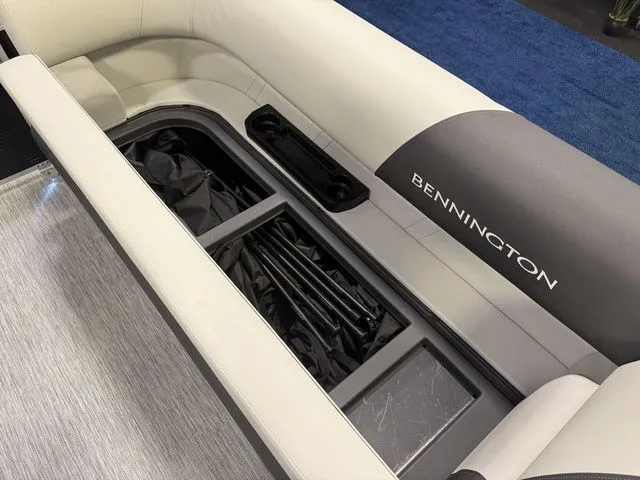 Slide: The Image of Bennington S-One Fish 22 SS Tritoon 2026 - 11