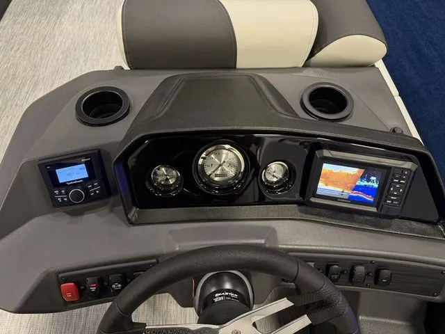 Slide: The Image of Bennington S-One Fish 22 SS Tritoon 2026 - 22