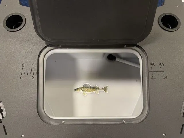 Slide: The Image of Bennington S-One Fish 22 SS Tritoon 2026 - 28