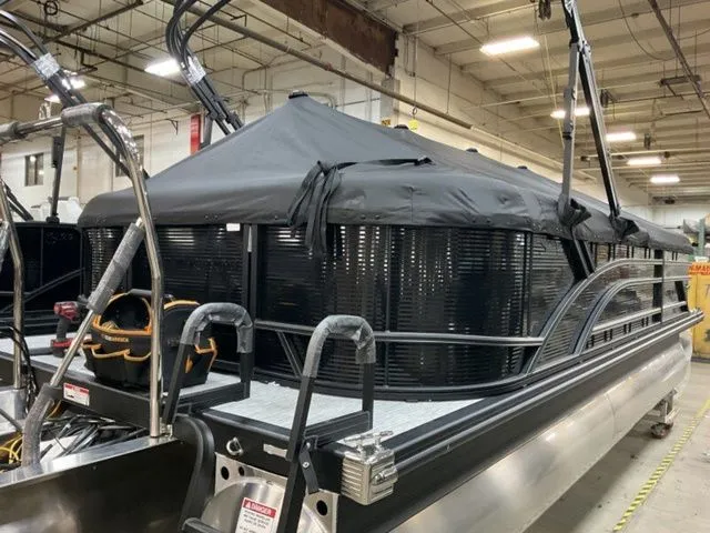 Slide: The Image of Bennington S Quad Bench 22 SSR Tritoon 2026 - 19