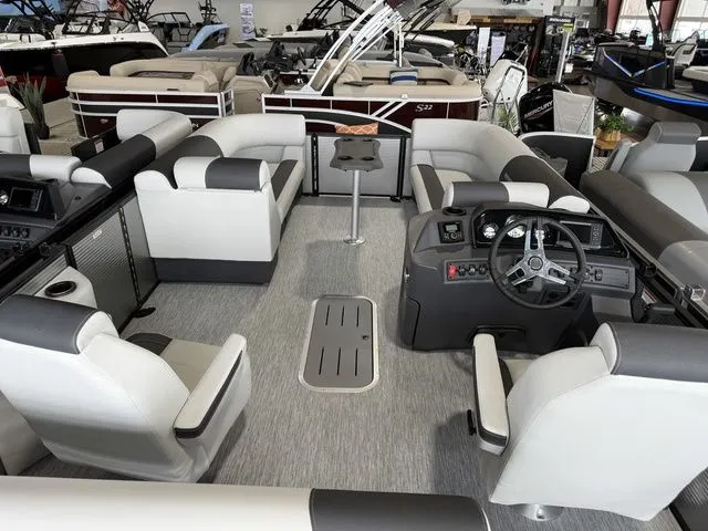 Slide: The Image of Bennington S-One Swingback 22 SSB Tritoon 2026 - 30