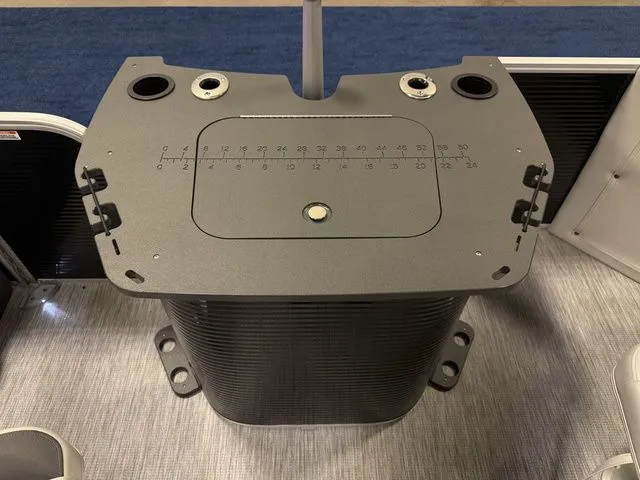 Slide: The Image of Bennington S-One Fish 22 SS Tritoon 2026 - 27