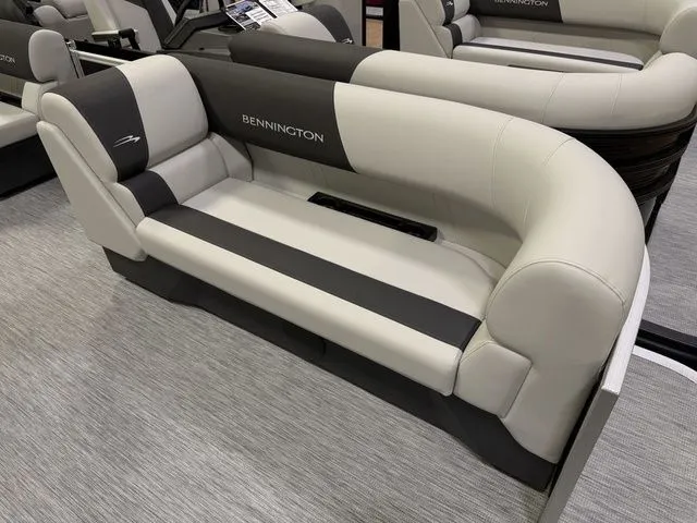 Slide: The Image of Bennington S-One Fish 22 SS Tritoon 2026 - 8