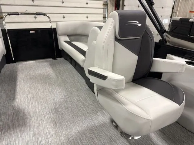 Slide: The Image of Bennington S Quad Bench 22 SSR Tritoon 2026 - 15