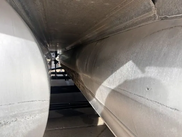 Slide: The Image of Avalon Catalina Quad Lounge 25' 2020 - 8