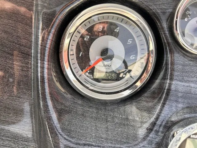 Slide: The Image of Avalon LSZ Quad Lounger 24 FT 2021 - 21