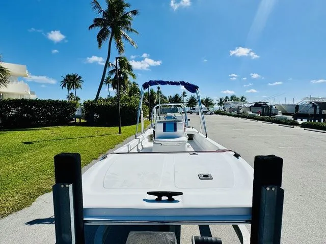 Slide: The Image of Twin Vee 17 CC 2014 - 15