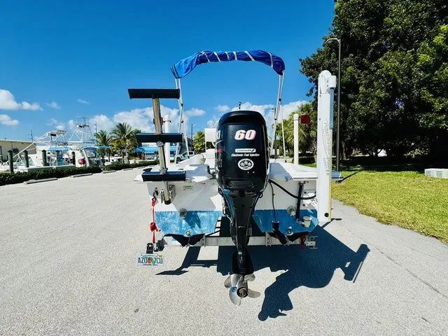 Slide: The Image of Twin Vee 17 CC 2014 - 4