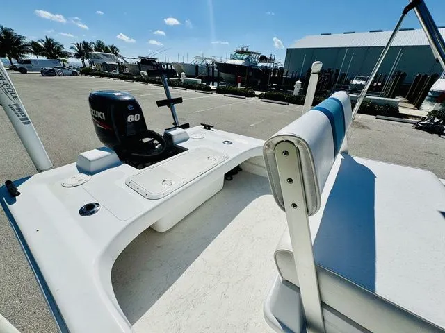 Slide: The Image of Twin Vee 17 CC 2014 - 8