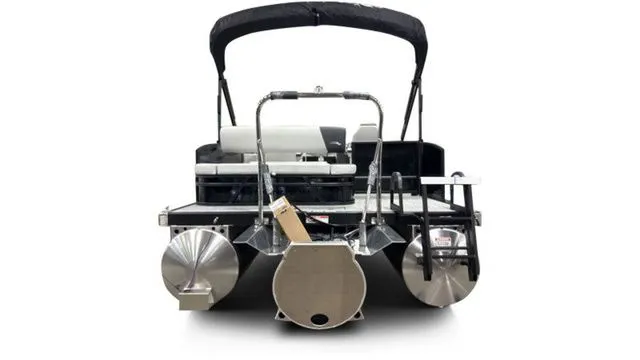 Slide: The Image of Bennington S Swingback 22 SSB Tritoon 2026 - 7