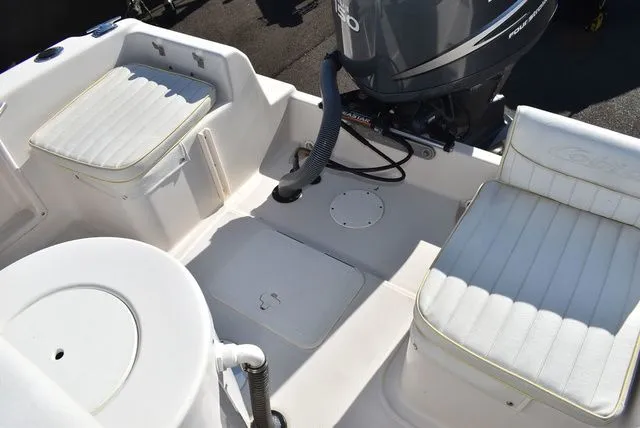 Slide: The Image of Cobia 194 Center Console 2007 - 25